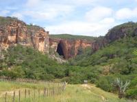 Trilha em direção a caverna