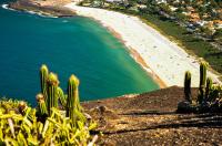 Vista para a praia de Itacoatiara a partir do cume do Costão. Foto: Marcelo Ambrosio