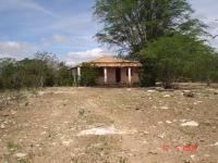 Sede da fazenda Arrecife, situada a sul da estrada. Local indicado para inicio das observações. Foto: Antônio José Dourado Rocha, 2015.