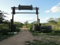 Entrada da área de preservação do Monumento Natural Grota do Angico, administrada pela SEMARH - Secretaria de Estado do Meio Ambiente e dos Recursos Hídricos de Sergipe. Foto: Rogério Valença Ferreira.