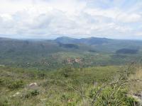 Panorama do Vale do Capão, vista da vila de Caeté-Açu no início da trilha da cachoeira. Foto: Violeta de Souza Martins,2020.