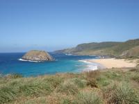 Vista panorâmica da Praia do Leão, a partir do mirante localizado no topo de um morro. Foto: Rogério Valença Ferreira.