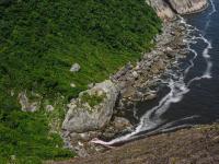 Depósito de tálus na garganta entre o Costão de Itacoatiara e o Mourão. Esse local é conhecido como Bananal. Foto: Marcelo Ambrosio